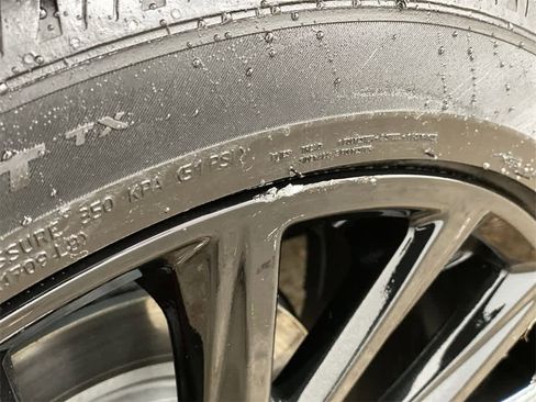 Used 2021 Cadillac XT4 Sport image 28