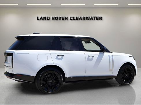 Used 2024 Land Rover Range Rover Autobiography AWD/4WD image 4