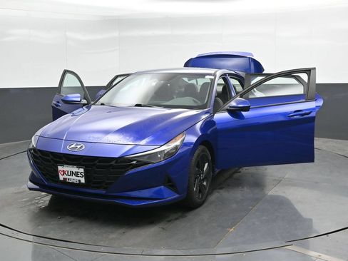 Used 2023 Hyundai Elantra Blue FWD image 48