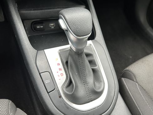 Certified 2023 Kia Forte LXS FWD image 29