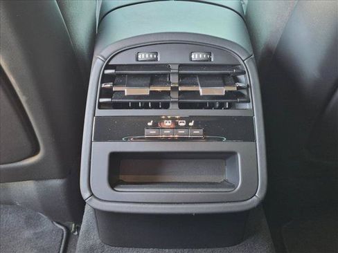 Used 2022 Maserati Quattroporte Modena Q4 AWD/4WD image 17
