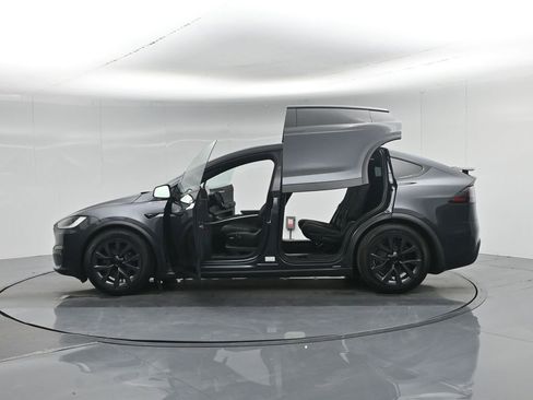 Used 2024 Tesla Model X image 31