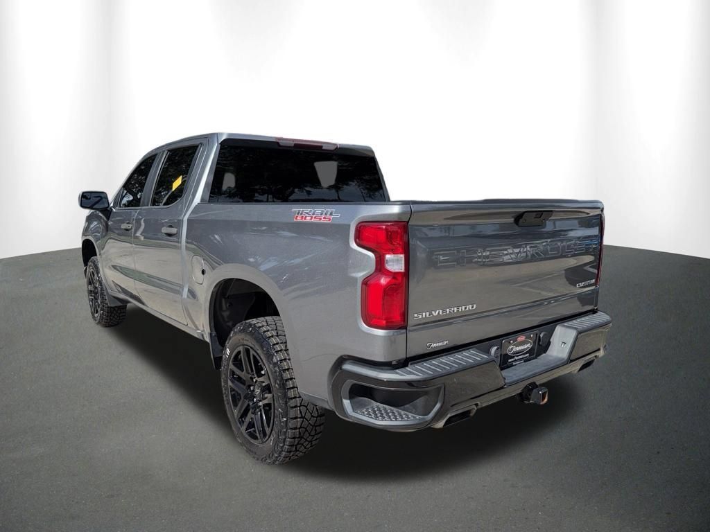 Used 2021 Chevrolet Silverado 1500 Custom Trail Boss AWD/4WD image 17