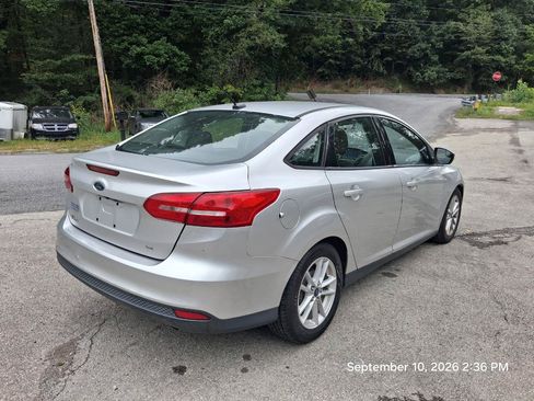 Used 2016 Ford Focus SE FWD image 5