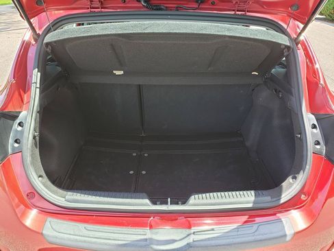 Used 2016 Hyundai Elantra GT FWD image 14
