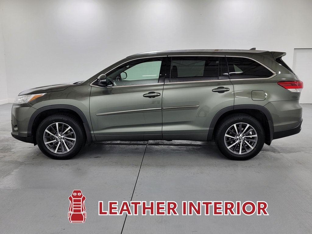 Used 2018 Toyota Highlander XLE AWD/4WD image 5