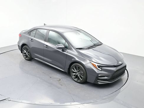 Used 2025 Toyota Corolla SE FWD image 16