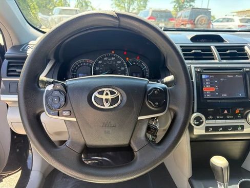 Used 2013 Toyota Camry LE FWD image 10