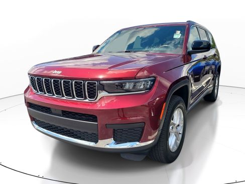 Used 2024 Jeep Grand Cherokee L Laredo w/ Trailer Tow Package RWD image 3