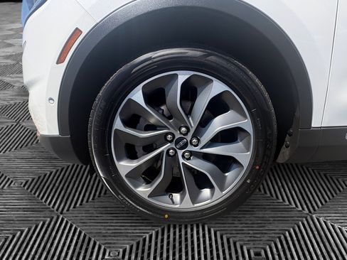 Certified 2023 Lincoln Nautilus Reserve w/ Equipment Group 201A AWD/4WD image 14