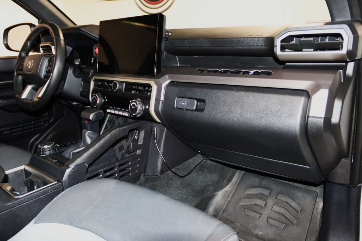 Used 2024 Toyota Tacoma TRD Off-Road AWD/4WD image 58