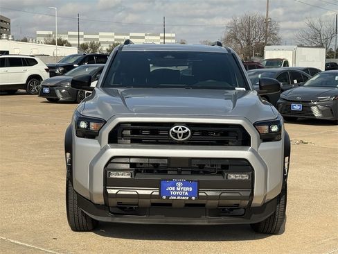 Used 2025 Toyota 4Runner SR5 image 3