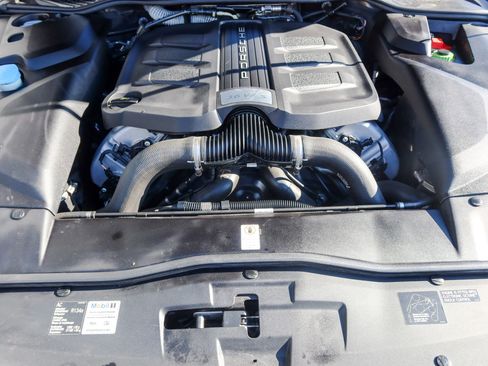 Used 2015 Porsche Cayenne S image 32
