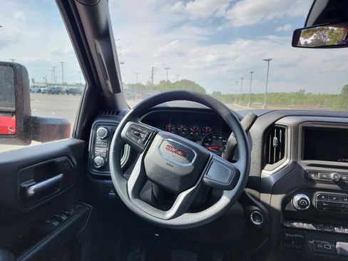 New 2025 GMC Sierra 2500 Pro w/ Convenience Package image 10