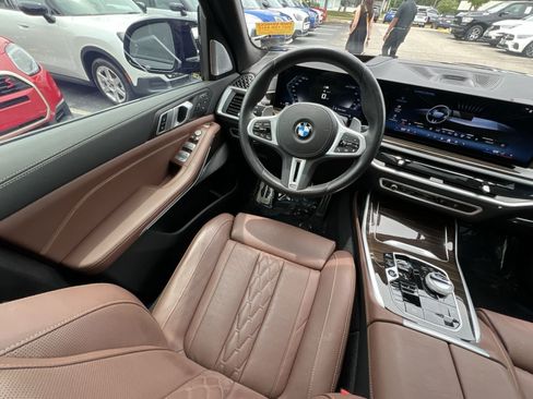 Used 2025 BMW X7 M60i AWD/4WD image 4