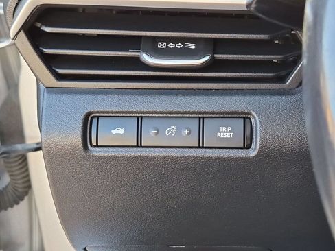 Used 2019 Nissan Altima 2.5 SR FWD image 22