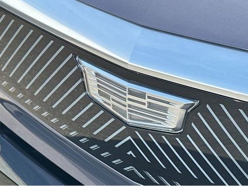 New 2026 Cadillac Optiq Luxury 1 image 36