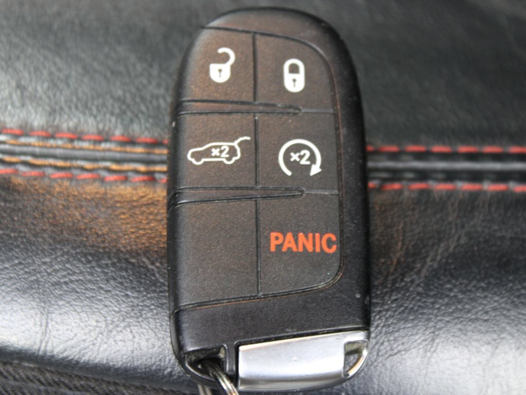 Used 2025 Dodge Durango R/T AWD/4WD image 66