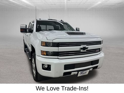 Used 2019 Chevrolet Silverado 2500 LTZ w/ Duramax Plus Package AWD/4WD image 3