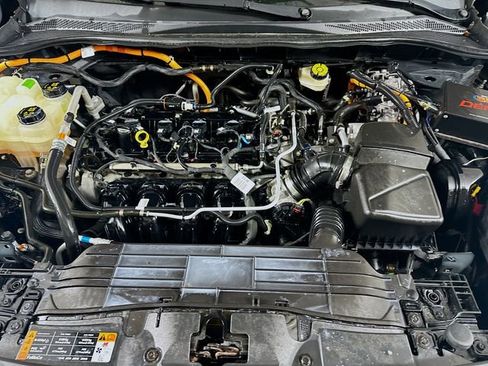 Used 2020 Ford Escape Titanium w/ Titanium Premium Package 2.0 image 33