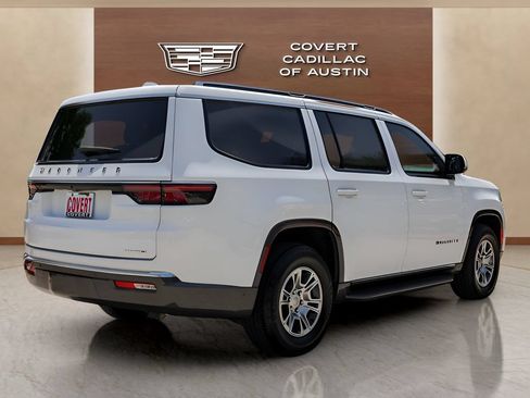Used 2022 Jeep Wagoneer Series I w/ Convenience Group I RWD image 4
