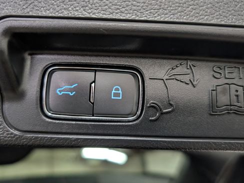 Used 2023 Ford Explorer Limited w/ Equipment Group 301A image 25