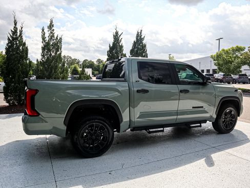 Used 2025 Toyota Tundra SR5 w/ SR5 Convenience Package AWD/4WD image 11