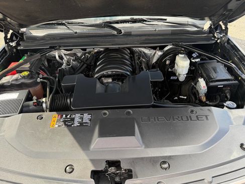 Used 2017 Chevrolet Suburban LT image 26