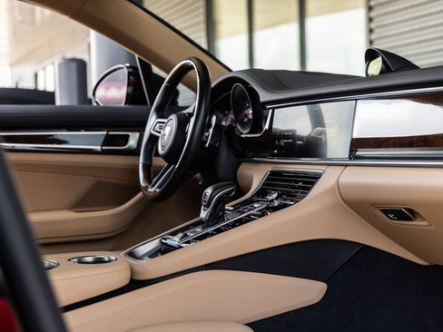 Certified 2023 Porsche Panamera 4 Platinum Edition AWD/4WD image 50