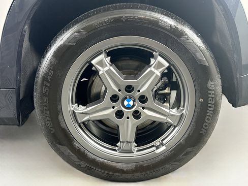 Used 2025 BMW X1 xDrive28i image 11