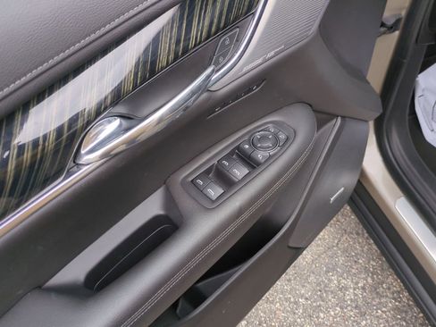 Certified 2023 Cadillac XT6 Premium Luxury image 24