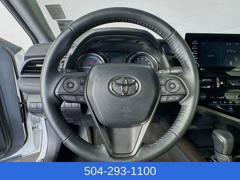 Used 2023 Toyota Camry SE FWD image 13