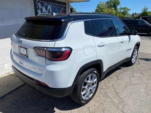 Used 2025 Jeep Compass Limited AWD/4WD image 8