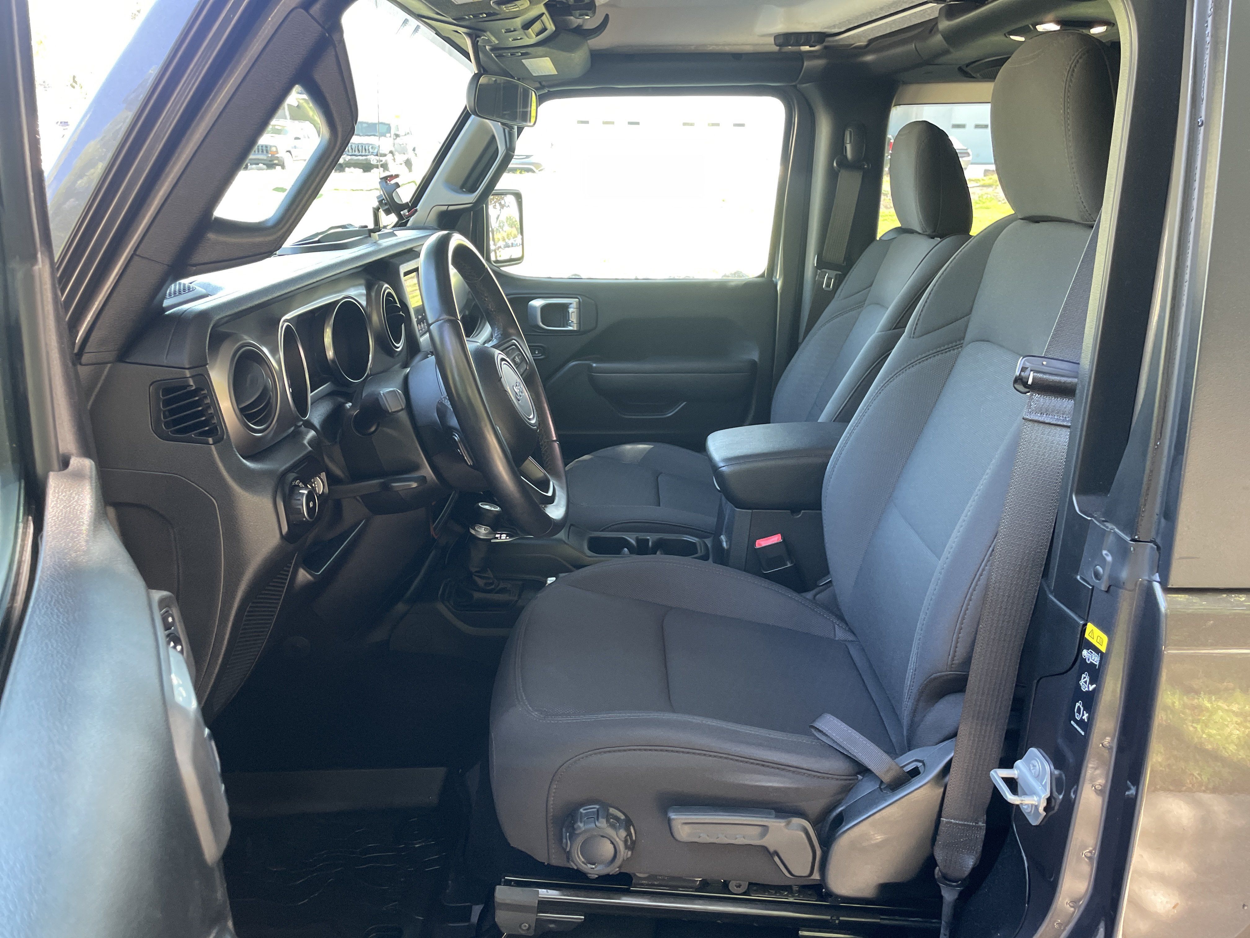 Used 2020 Jeep Wrangler Sport AWD/4WD image 15