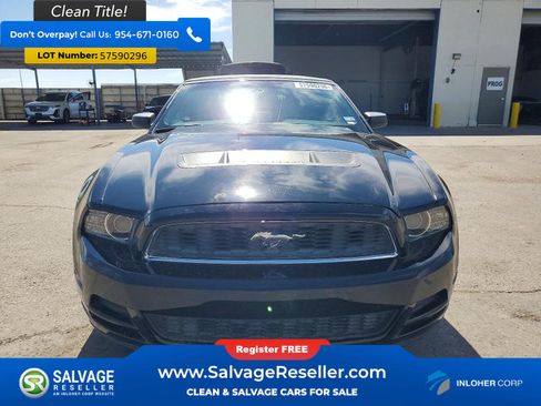 Used 2013 Ford Mustang Convertible RWD image 7