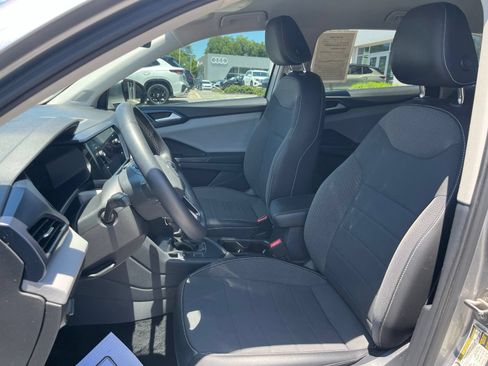 Used 2022 Volkswagen Taos SE w/ Driver Assistance Package FWD image 28
