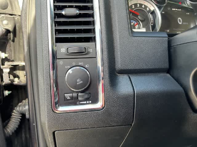 Used 2018 RAM 2500 Laramie w/ Convenience Group AWD/4WD image 33