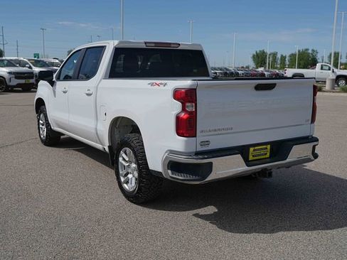 Used 2022 Chevrolet Silverado 1500 LT AWD/4WD image 8