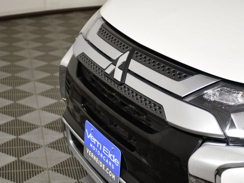 Used 2020 Mitsubishi Outlander SEL AWD/4WD image 11