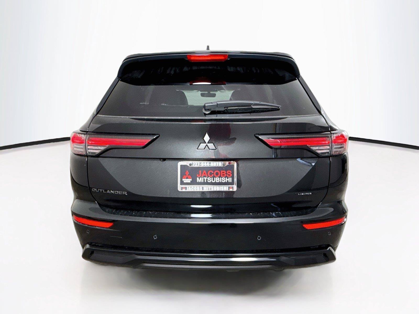 New 2026 Mitsubishi Outlander SE FWD image 4