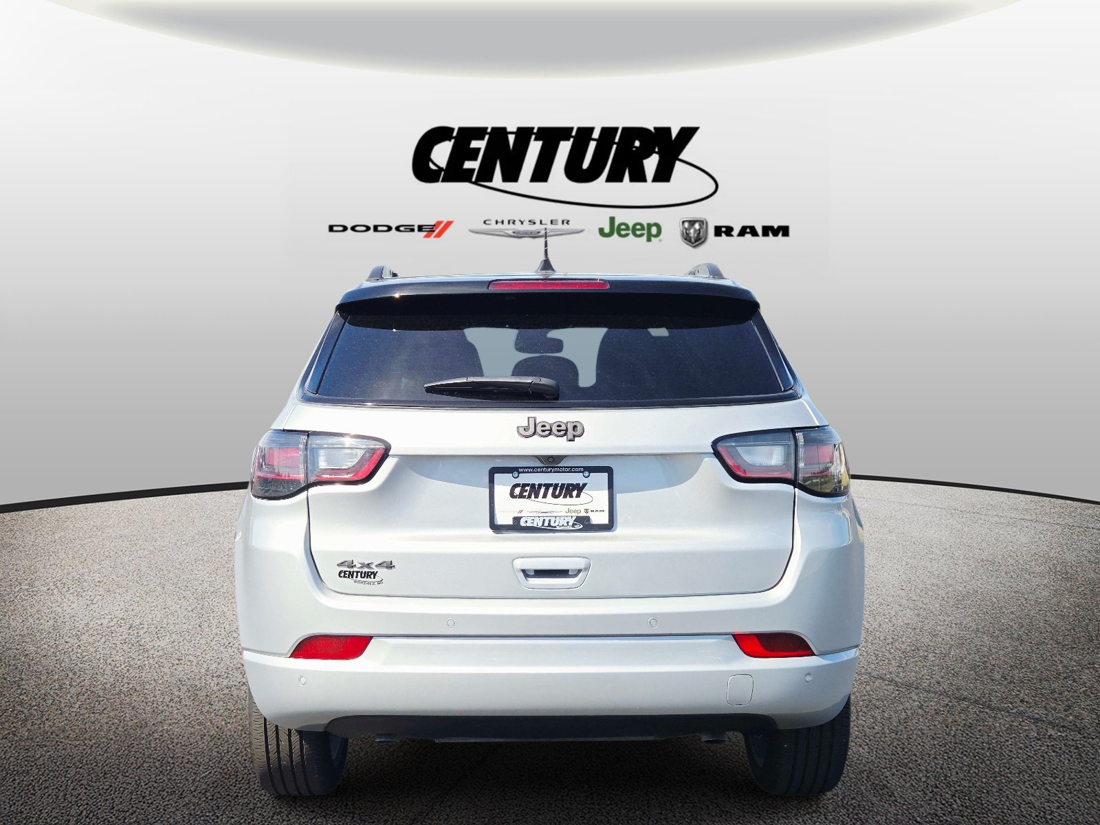 Used 2025 Jeep Compass Limited w/ High Altitude Package AWD/4WD image 5