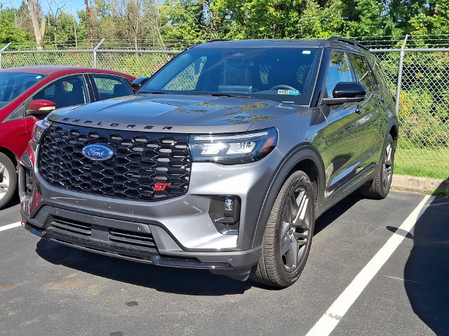 Used 2026 Ford Explorer ST w/ Sun And Sound Package AWD/4WD image 3