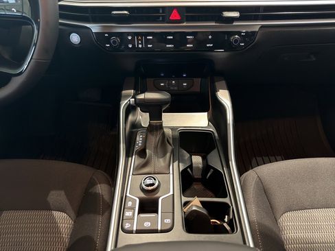 Used 2026 Kia Sorento LX image 18