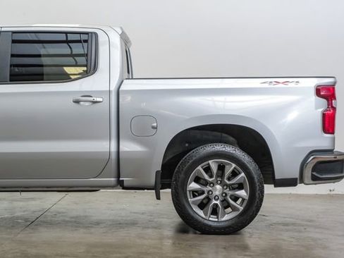 Used 2019 Chevrolet Silverado 1500 LT w/ Texas Edition image 19