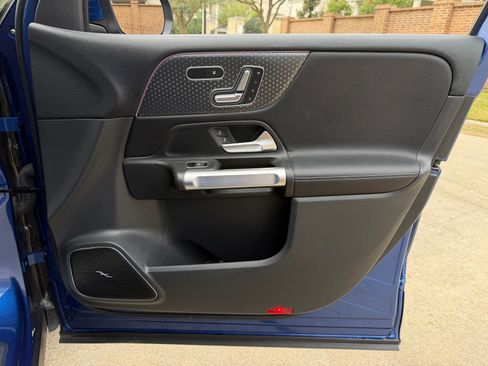 Certified 2024 Mercedes-Benz GLB 250 4MATIC image 22