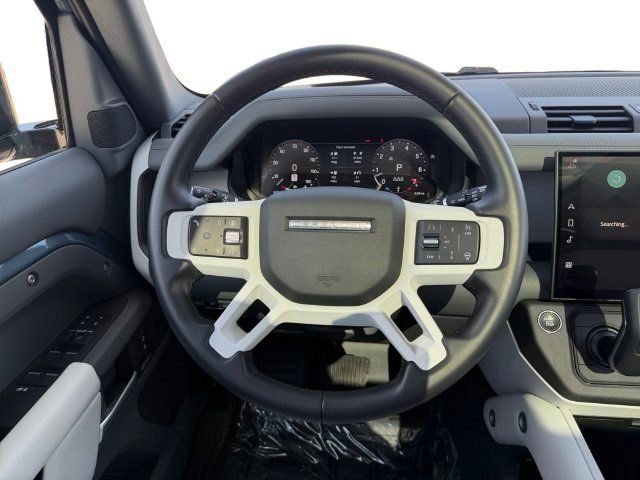 Certified 2026 Land Rover Defender 110 X-Dynamic SE AWD/4WD image 13