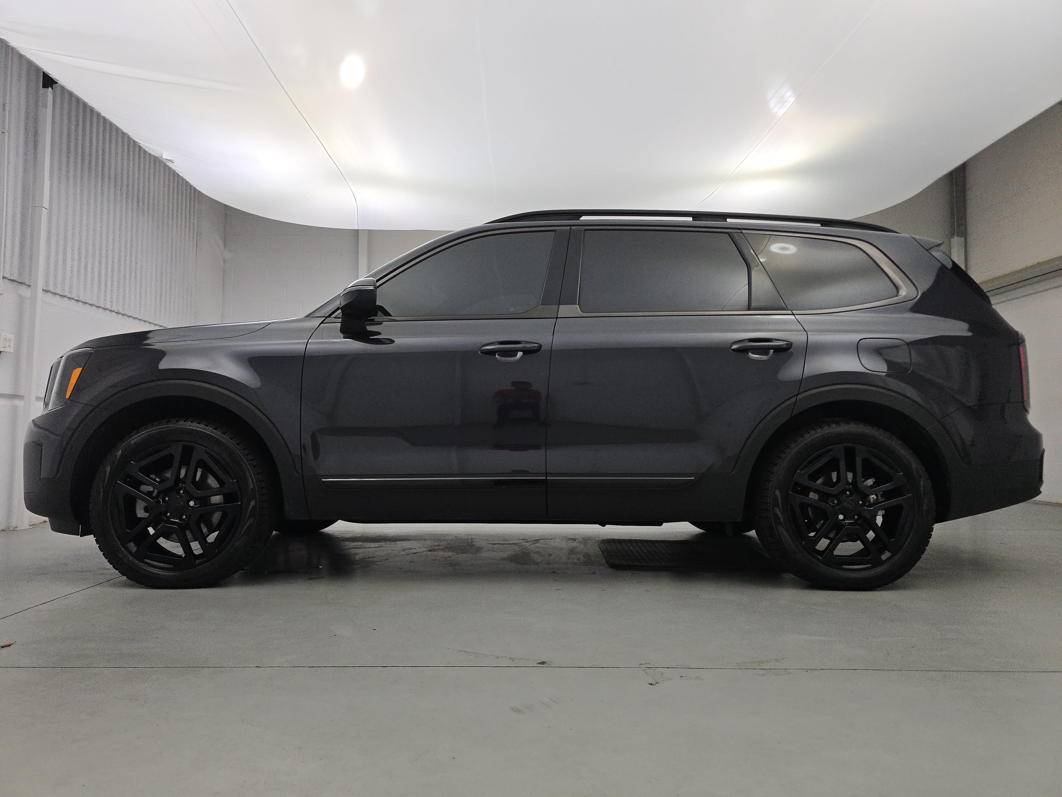 Used 2025 Kia Telluride EX X-Line AWD/4WD image 2