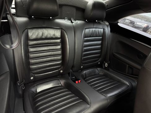 Used 2012 Volkswagen Beetle Turbo FWD image 18