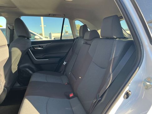 Used 2025 Toyota RAV4 XLE image 27