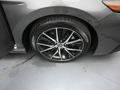 Used 2022 Toyota Camry SE image 29